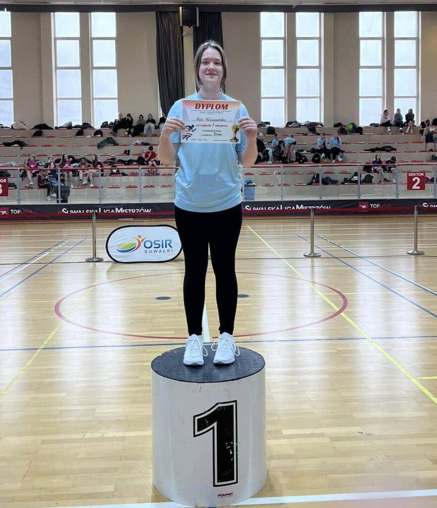 Maja Kalinowska - zajęła I miejsce w pchnięciu kulą 3 kg z wynikiem 7,75 m
